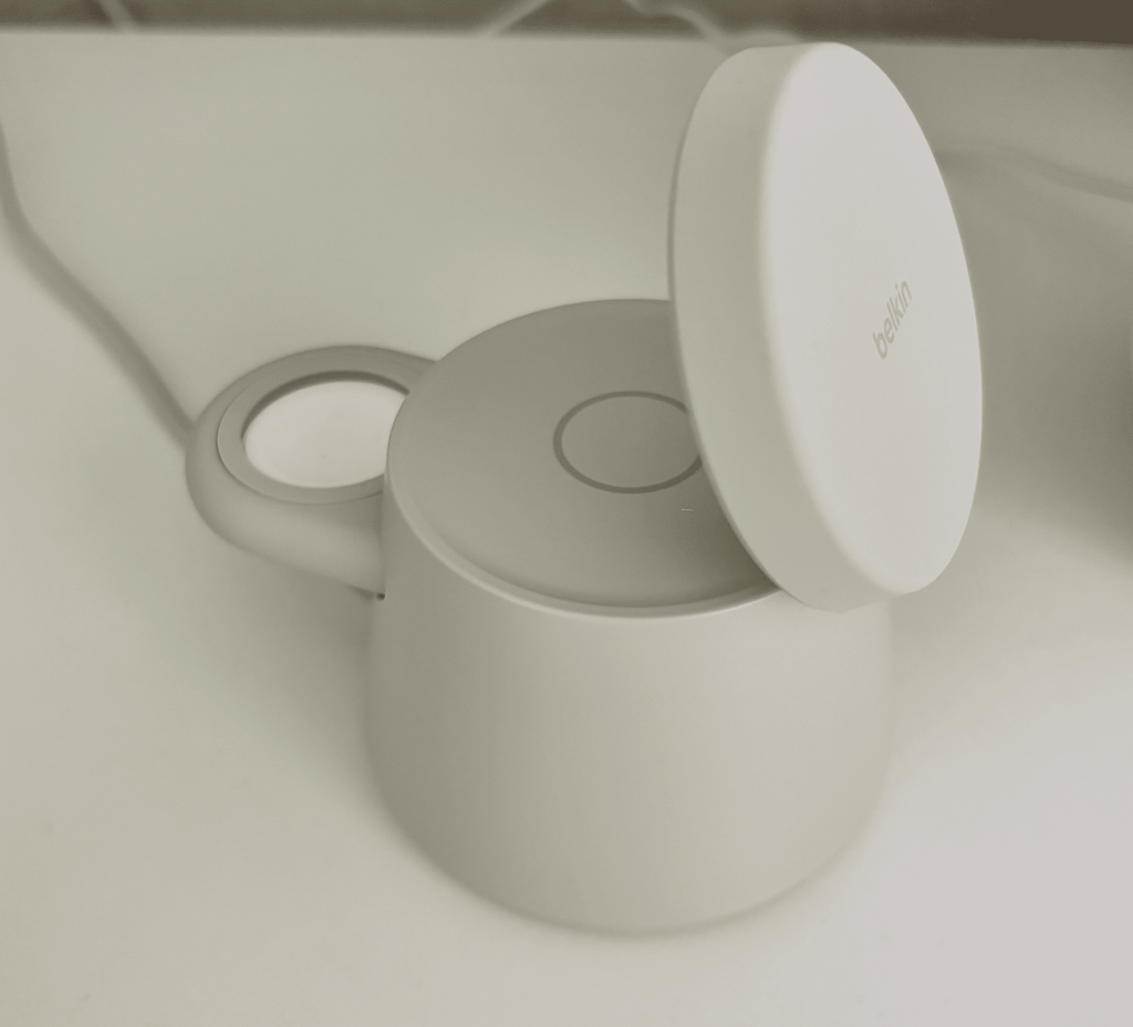 Belkinの3in1充電スタンド